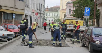 „Krpljenje“ rupa u Pupinovoj ulici „Krpljenje“ rupa u Pupinovoj ulici