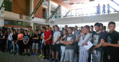 BAZAR SREDNJIH ŠKOLA: Koje zanimanje izabrati? BAZAR SREDNJIH ŠKOLA: Koje zanimanje izabrati?