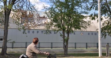 NOVA SPORTSKA HALA U SRPSKOJ CRNjI NIKAKO DA PRORADI NOVA SPORTSKA HALA U SRPSKOJ CRNjI NIKAKO DA PRORADI