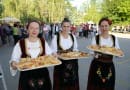 U BANATSKOM DESPOTOVCU ODRŽANA 0SAMNAESTA „PITIJADA“: Ukus i miris Bosanske Krajine traju i danas U BANATSKOM DESPOTOVCU ODRŽANA 0SAMNAESTA „PITIJADA“: Ukus i miris Bosanske Krajine traju i danas