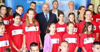 ZRENJANINSKI UČENICI POŽNJELI SU MEDALJE NA SPORTSKOJ OLIMPIJADI ŠKOLSKE OMLADINE VOJVODINE ZRENJANINSKI UČENICI POŽNJELI SU MEDALJE NA SPORTSKOJ OLIMPIJADI ŠKOLSKE OMLADINE VOJVODINE