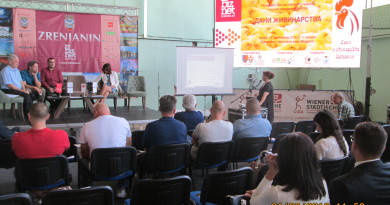 DRUGI DAN „ZRBIZNET-A“: Živo na svim štandovima i u Karađorđevom parku DRUGI DAN „ZRBIZNET-A“: Živo na svim štandovima i u Karađorđevom parku