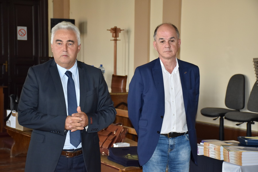 foto njegovic list zr 0002_