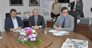POSETA GORDANA BAKOTE – PROMOCIJA NAŠE NOVE STRANE NA JEZIKU NACIONALNE MANJINE POSETA GORDANA BAKOTE – PROMOCIJA NAŠE NOVE STRANE NA JEZIKU NACIONALNE MANJINE