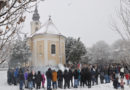 UOČI BOŽIĆA U MELENCIMA: Paljenju badnjaka prisustvovalo više stotina vernika UOČI BOŽIĆA U MELENCIMA: Paljenju badnjaka prisustvovalo više stotina vernika