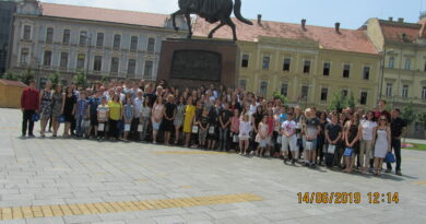 PRIJEM ZA NAJUSPEŠNIJE UČENIKE U OKRUGU: Dostignuća vredna poštovanja PRIJEM ZA NAJUSPEŠNIJE UČENIKE U OKRUGU: Dostignuća vredna poštovanja