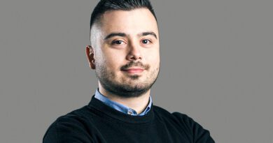 LETNjA STRUČNA PRAKSA JE DOBAR PRIMER SARADNjE PRIVREDE I OBRAZOVANjA LETNjA STRUČNA PRAKSA JE DOBAR PRIMER SARADNjE PRIVREDE I OBRAZOVANjA